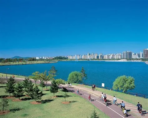  Ilsan Lake Park: En friskt pust i den hektiska storstaden!